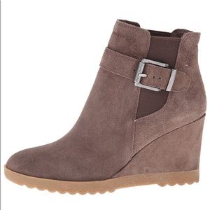 NWOB Vince Camuto Landri buckle wedge bootie